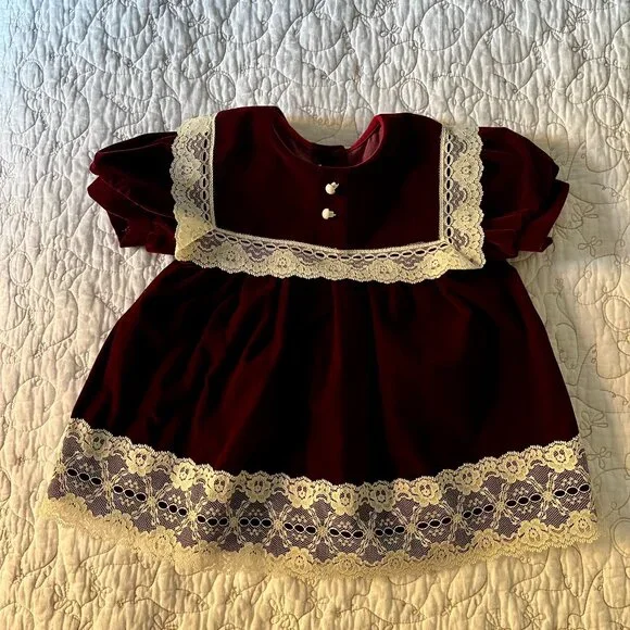 burgundy dress skater Burgundy Dress with floral Lace 3 years / Without Train main image 1